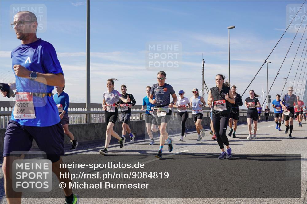 03.10.2025 - Köhlbrandbrückenlauf Michael Burmester http://msf.ph/oto/9084819 03.10.2025 12:42:49 Position 2 5969, 4467 meine-sportfotos.de