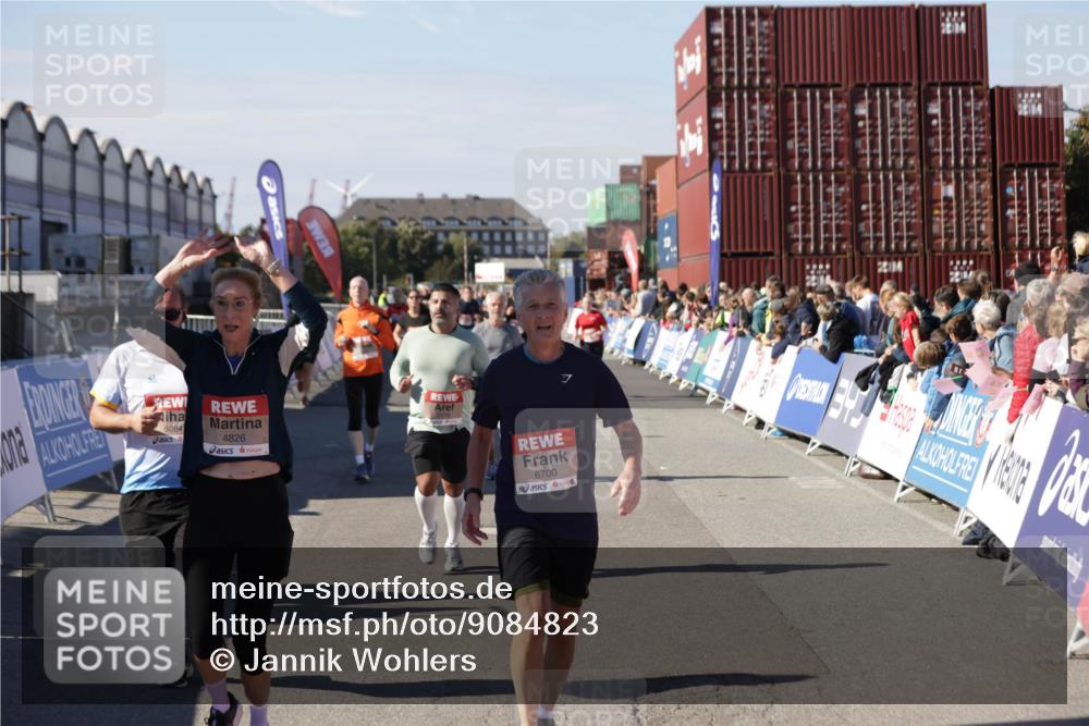 03.10.2025 - Köhlbrandbrückenlauf Jannik Wohlers http://msf.ph/oto/9084823 03.10.2025 13:18:33 Ziel 4154, 4280, 4341, 4560, 4606, 4760, 4796, 4819, 4826, 4882, 5178, 5192, 5722, 6084, 6700, 6758 meine-sportfotos.de