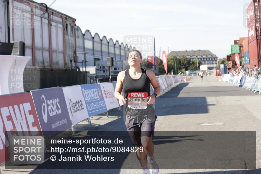 03.10.2025 - Köhlbrandbrückenlauf Jannik Wohlers http://msf.ph/oto/9084829 03.10.2025 12:52:03 Ziel 4092 meine-sportfotos.de