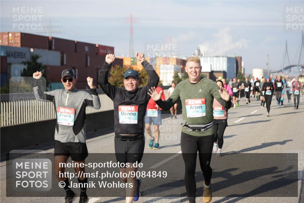 03.10.2025 - Köhlbrandbrückenlauf Jannik Wohlers http://msf.ph/oto/9084849 03.10.2025 10:07:08 Position 3 2783, 2782, 2784 meine-sportfotos.de