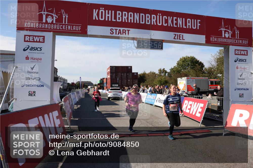 03.10.2025 - Köhlbrandbrückenlauf Lena Gebhardt http://msf.ph/oto/9084850 03.10.2025 13:53:58 Ziel 5603, 5819, 6529, 6549 meine-sportfotos.de