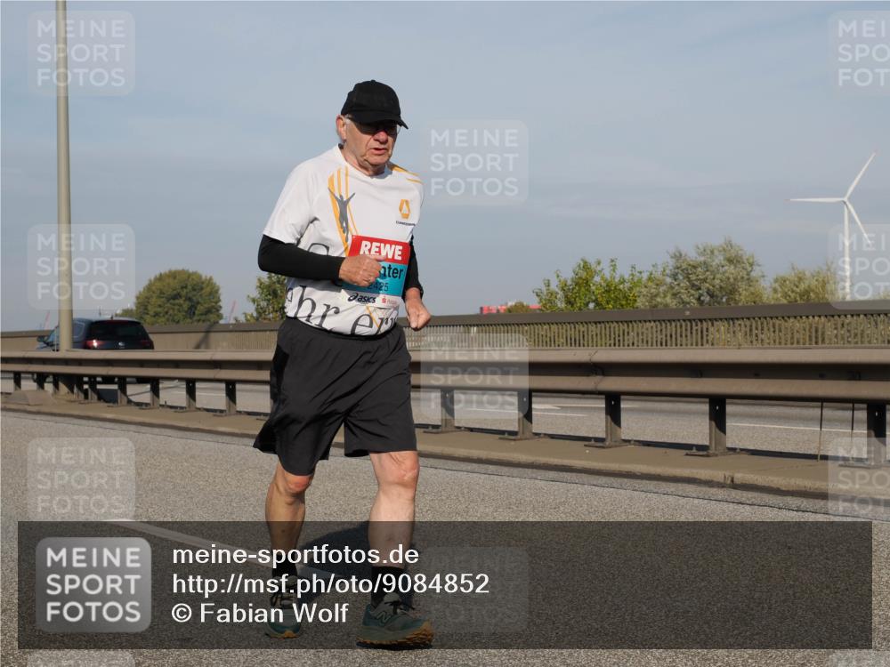 03.10.2025 - Köhlbrandbrückenlauf Fabian Wolf http://msf.ph/oto/9084852 03.10.2025 10:20:04 Position 3 2425 meine-sportfotos.de