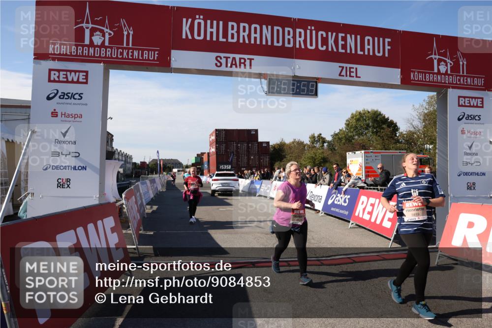03.10.2025 - Köhlbrandbrückenlauf Lena Gebhardt http://msf.ph/oto/9084853 03.10.2025 13:53:59 Ziel 5603, 5819, 6529, 6549 meine-sportfotos.de