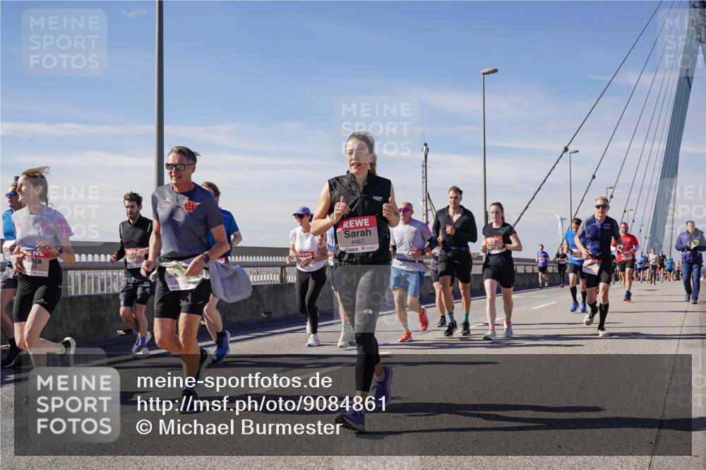 03.10.2025 - Köhlbrandbrückenlauf Michael Burmester http://msf.ph/oto/9084861 03.10.2025 12:42:50 Position 2 4467 meine-sportfotos.de