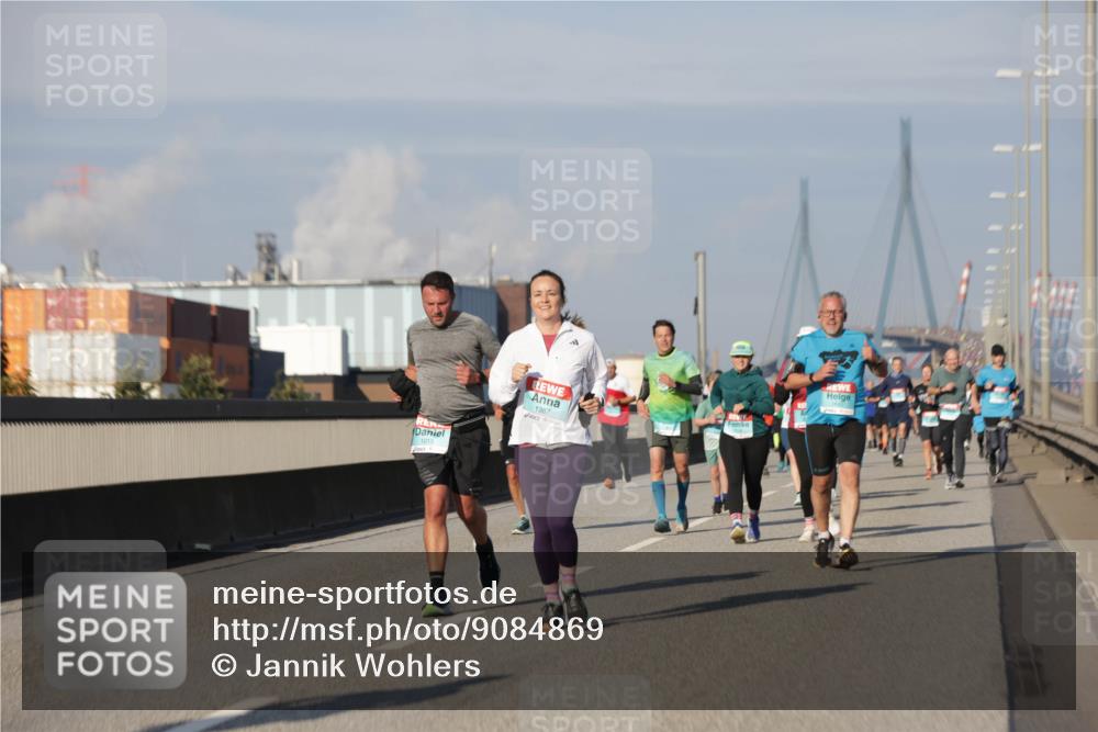 03.10.2025 - Köhlbrandbrückenlauf Jannik Wohlers http://msf.ph/oto/9084869 03.10.2025 09:56:34 Position 3 1015, 1387 meine-sportfotos.de