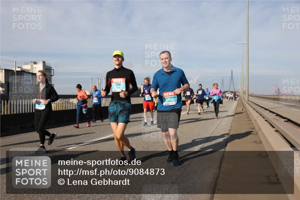 03.10.2025 - Köhlbrandbrückenlauf Lena Gebhardt http://msf.ph/oto/9084873 03.10.2025 10:05:23 Position 2 1539, 2451 meine-sportfotos.de