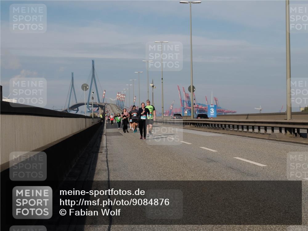 03.10.2025 - Köhlbrandbrückenlauf Fabian Wolf http://msf.ph/oto/9084876 03.10.2025 10:20:08 Position 3 3 meine-sportfotos.de