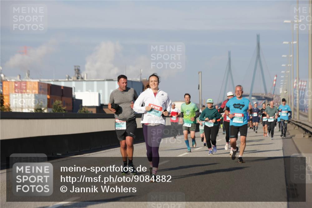 03.10.2025 - Köhlbrandbrückenlauf Jannik Wohlers http://msf.ph/oto/9084882 03.10.2025 09:56:34 Position 3 1015, 1387 meine-sportfotos.de