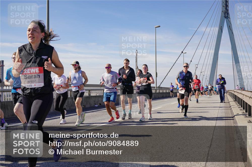 03.10.2025 - Köhlbrandbrückenlauf Michael Burmester http://msf.ph/oto/9084889 03.10.2025 12:42:50 Position 2 4467 meine-sportfotos.de