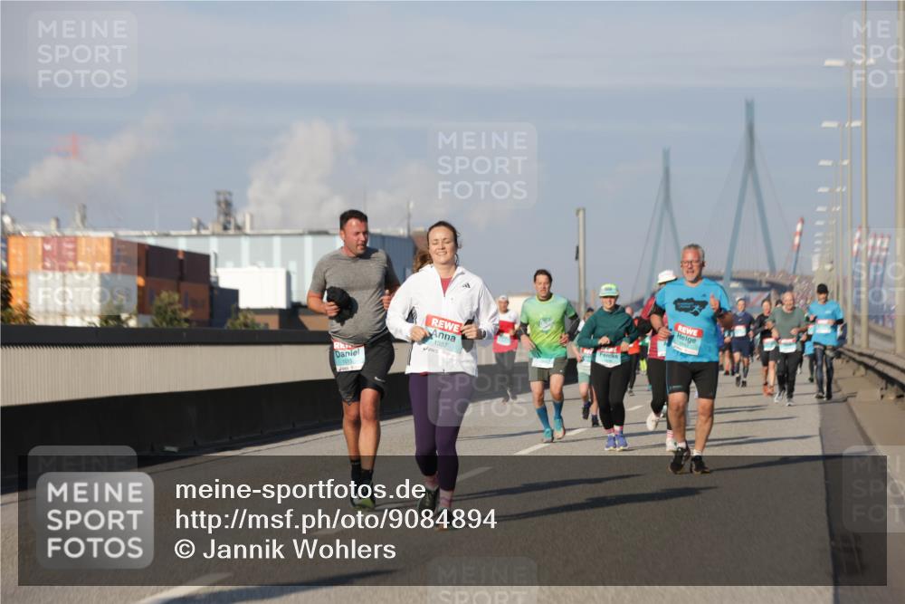03.10.2025 - Köhlbrandbrückenlauf Jannik Wohlers http://msf.ph/oto/9084894 03.10.2025 09:56:34 Position 3 1387 meine-sportfotos.de