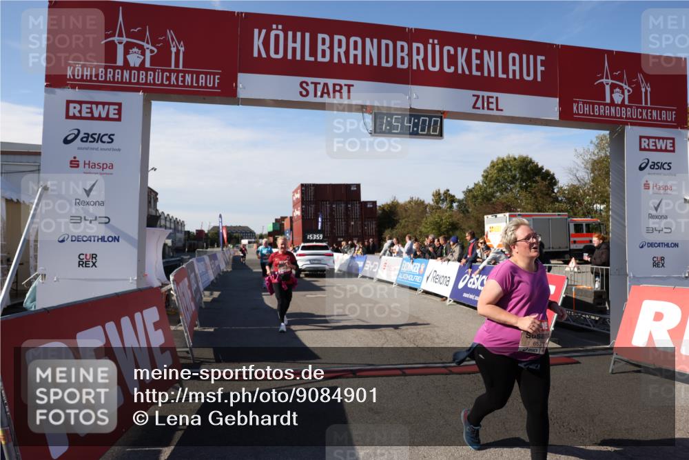 03.10.2025 - Köhlbrandbrückenlauf Lena Gebhardt http://msf.ph/oto/9084901 03.10.2025 13:53:59 Ziel 5603, 5819, 6529, 6549 meine-sportfotos.de