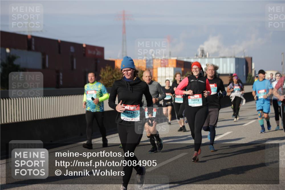 03.10.2025 - Köhlbrandbrückenlauf Jannik Wohlers http://msf.ph/oto/9084905 03.10.2025 10:07:15 Position 3 2562, 3199 meine-sportfotos.de