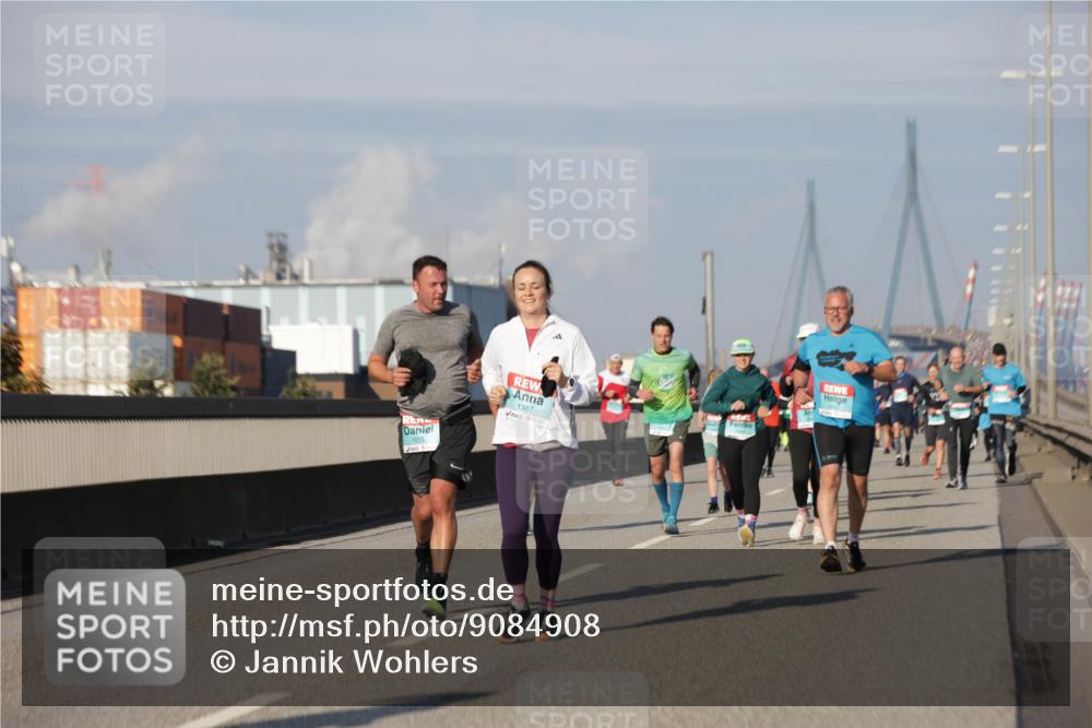 03.10.2025 - Köhlbrandbrückenlauf Jannik Wohlers http://msf.ph/oto/9084908 03.10.2025 09:56:34 Position 3 1387 meine-sportfotos.de