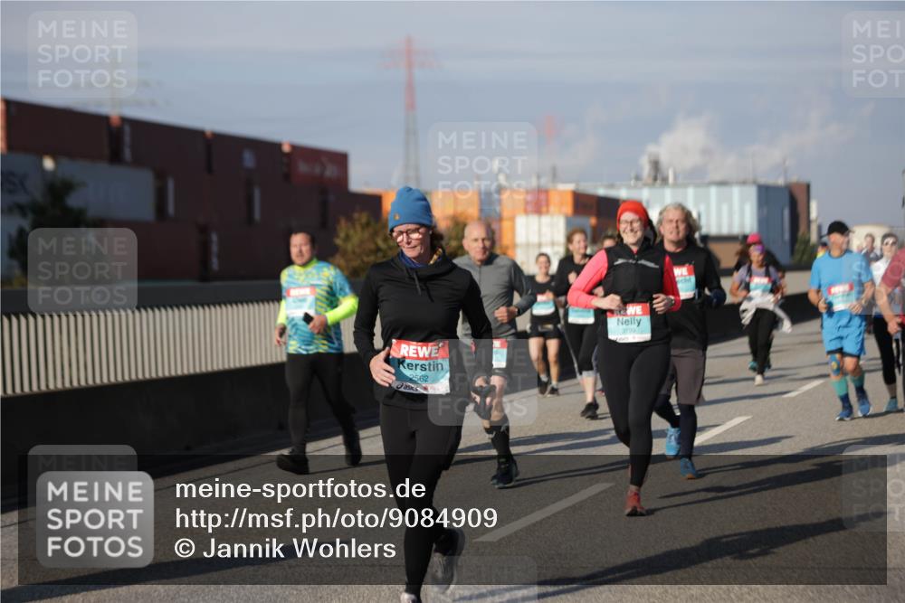 03.10.2025 - Köhlbrandbrückenlauf Jannik Wohlers http://msf.ph/oto/9084909 03.10.2025 10:07:15 Position 3 2562, 3199 meine-sportfotos.de