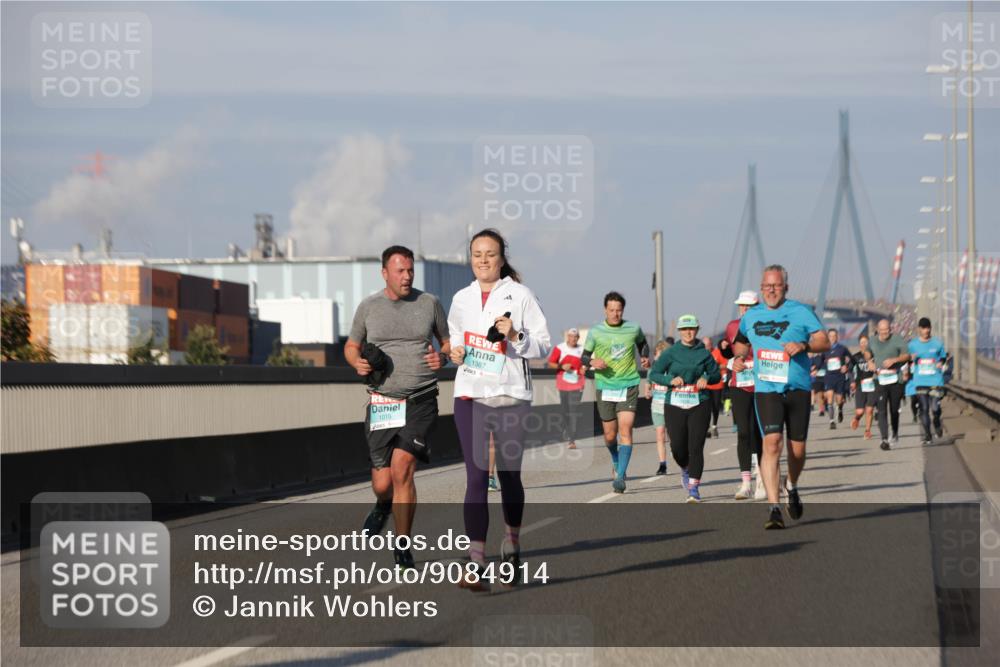 03.10.2025 - Köhlbrandbrückenlauf Jannik Wohlers http://msf.ph/oto/9084914 03.10.2025 09:56:35 Position 3 1015, 1387 meine-sportfotos.de