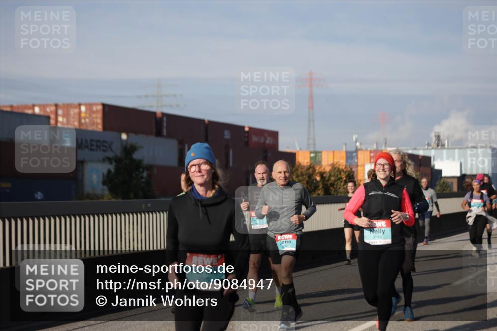 03.10.2025 - Köhlbrandbrückenlauf Jannik Wohlers http://msf.ph/oto/9084947 03.10.2025 10:07:16 Position 3 2562, 3199 meine-sportfotos.de