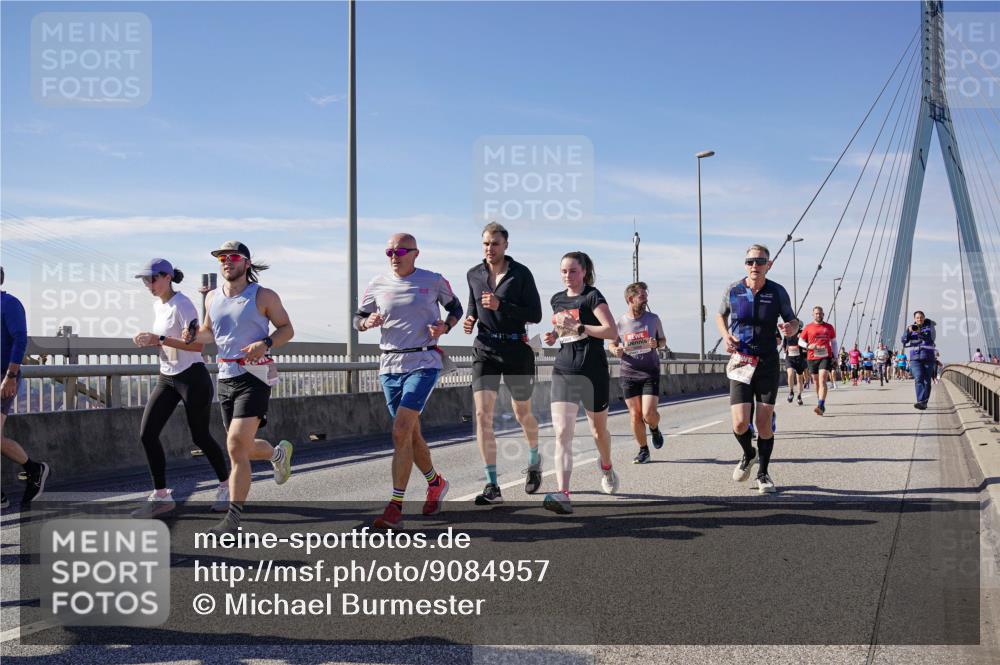 03.10.2025 - Köhlbrandbrückenlauf Michael Burmester http://msf.ph/oto/9084957 03.10.2025 12:42:51 Position 2  meine-sportfotos.de
