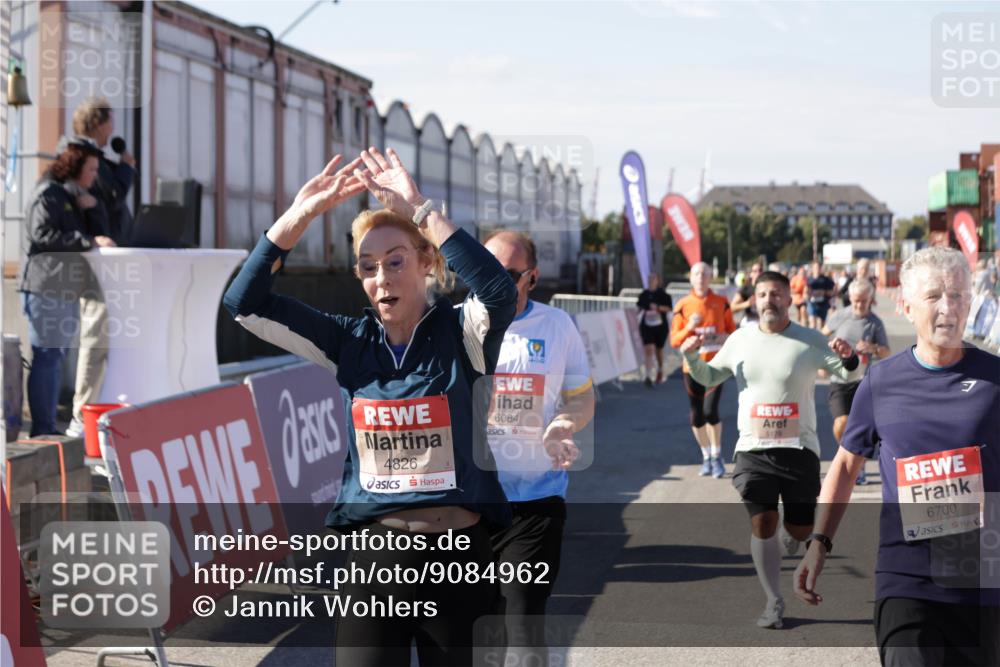 03.10.2025 - Köhlbrandbrückenlauf Jannik Wohlers http://msf.ph/oto/9084962 03.10.2025 13:18:34 Ziel 4154, 4280, 4341, 4560, 4606, 4760, 4796, 4812, 4819, 4826, 4882, 5115, 5178, 5192, 5722, 6084, 6596, 6700, 6758 meine-sportfotos.de