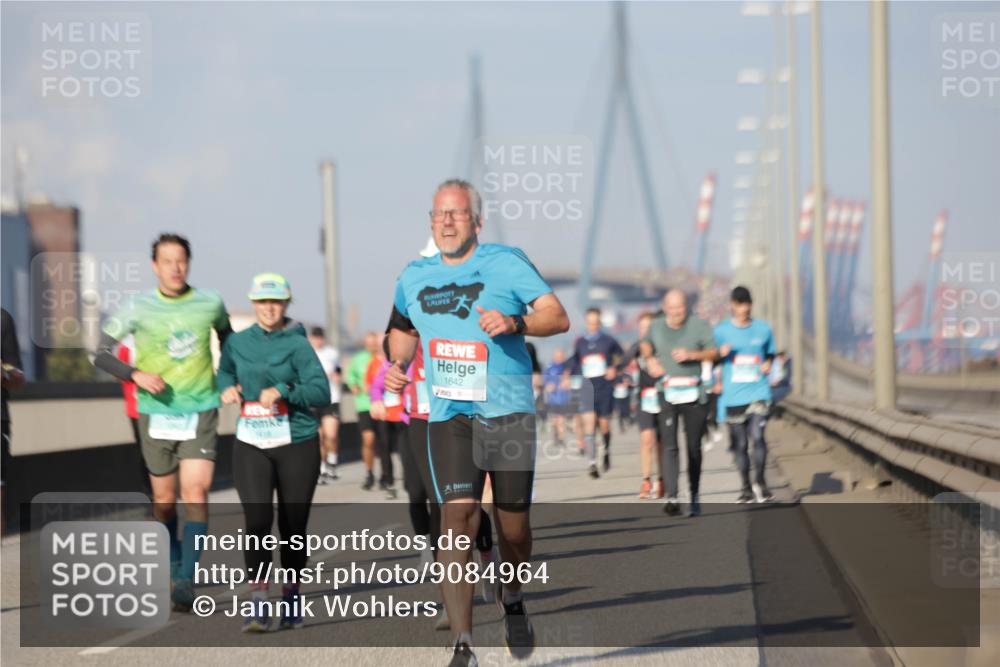 03.10.2025 - Köhlbrandbrückenlauf Jannik Wohlers http://msf.ph/oto/9084964 03.10.2025 09:56:36 Position 3 1642 meine-sportfotos.de