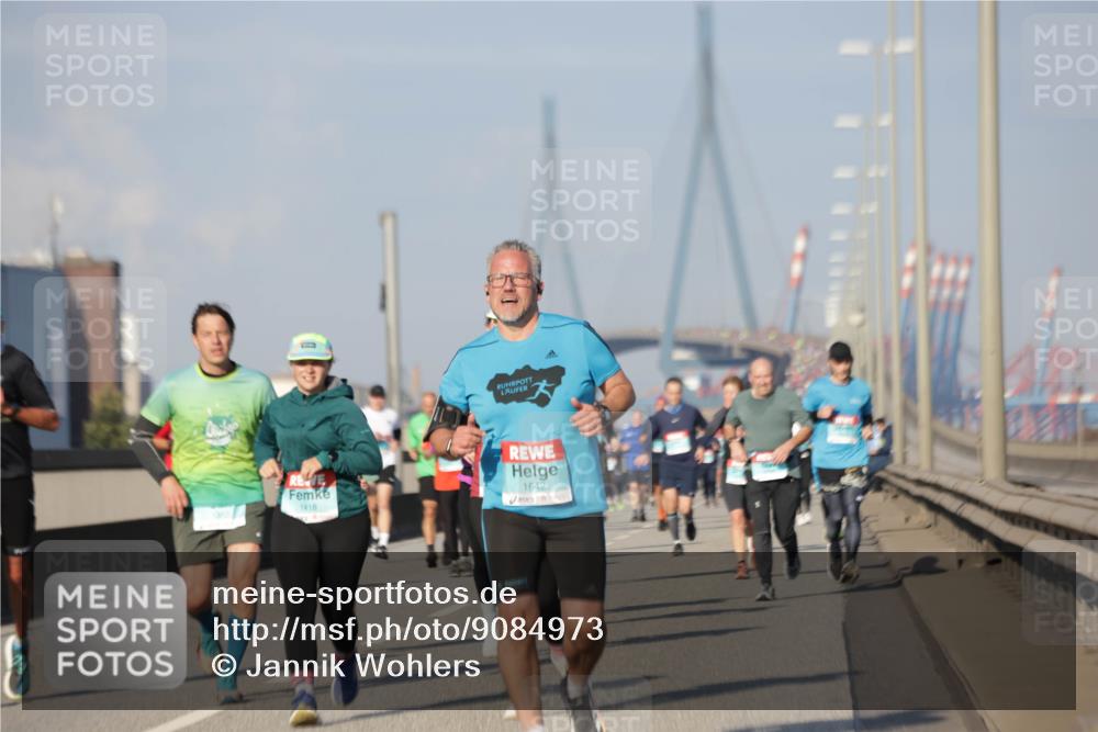 03.10.2025 - Köhlbrandbrückenlauf Jannik Wohlers http://msf.ph/oto/9084973 03.10.2025 09:56:36 Position 3 1418, 1642 meine-sportfotos.de