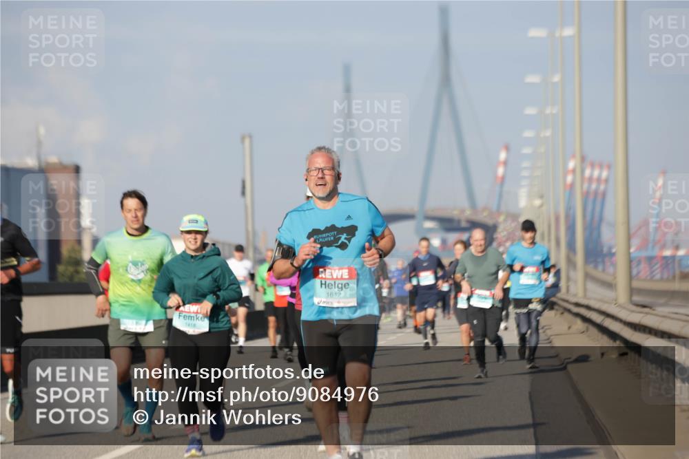 03.10.2025 - Köhlbrandbrückenlauf Jannik Wohlers http://msf.ph/oto/9084976 03.10.2025 09:56:36 Position 3 1418, 1642 meine-sportfotos.de