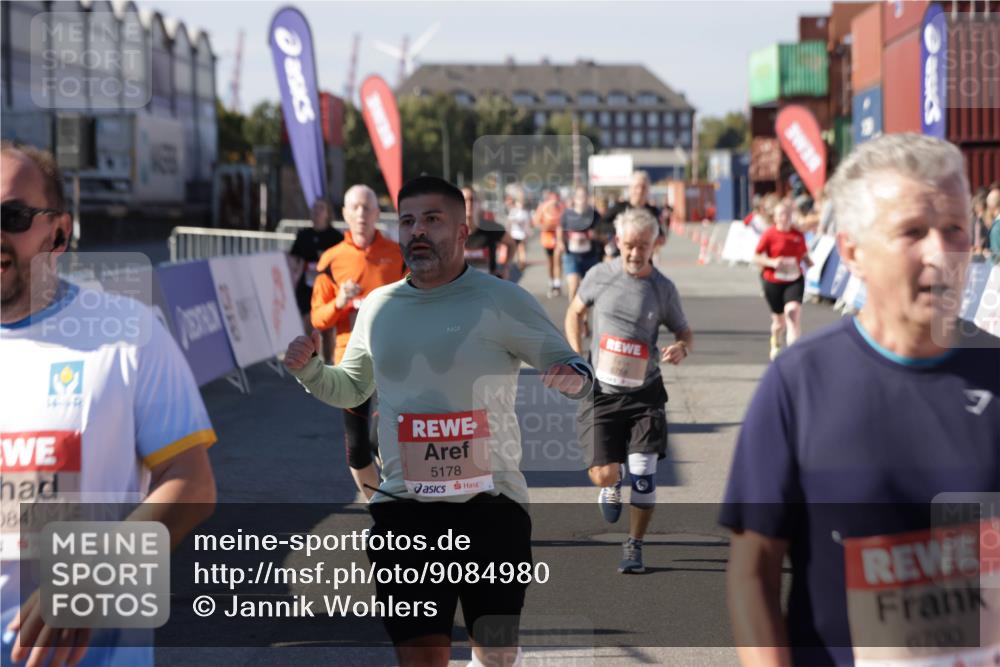 03.10.2025 - Köhlbrandbrückenlauf Jannik Wohlers http://msf.ph/oto/9084980 03.10.2025 13:18:35 Ziel 4154, 4280, 4341, 4560, 4606, 4796, 4812, 4819, 4826, 4882, 5115, 5178, 5192, 5722, 6084, 6596, 6700, 6758 meine-sportfotos.de
