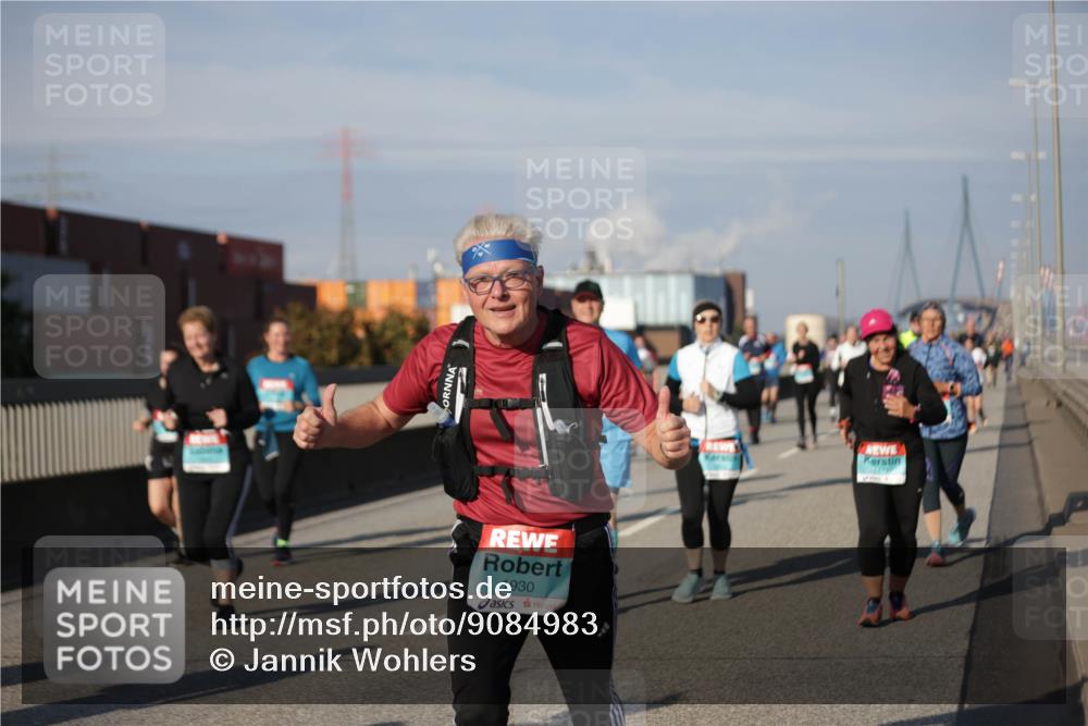 03.10.2025 - Köhlbrandbrückenlauf Jannik Wohlers http://msf.ph/oto/9084983 03.10.2025 10:07:18 Position 3 1930 meine-sportfotos.de