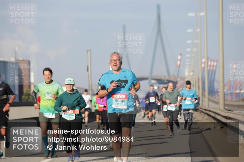 03.10.2025 - Köhlbrandbrückenlauf Jannik Wohlers http://msf.ph/oto/9084984 03.10.2025 09:56:36 Position 3 1418, 1642 meine-sportfotos.de
