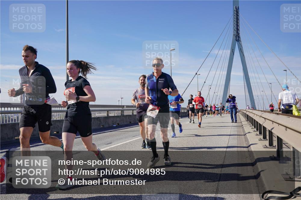 03.10.2025 - Köhlbrandbrückenlauf Michael Burmester http://msf.ph/oto/9084985 03.10.2025 12:42:52 Position 2  meine-sportfotos.de