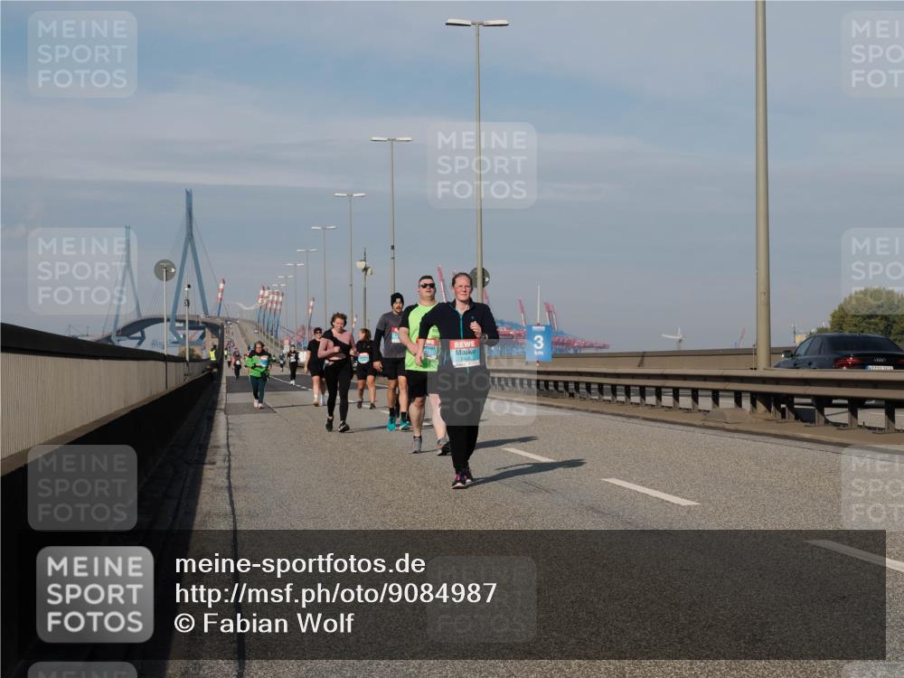 03.10.2025 - Köhlbrandbrückenlauf Fabian Wolf http://msf.ph/oto/9084987 03.10.2025 10:20:15 Position 3 2428, 2806 meine-sportfotos.de
