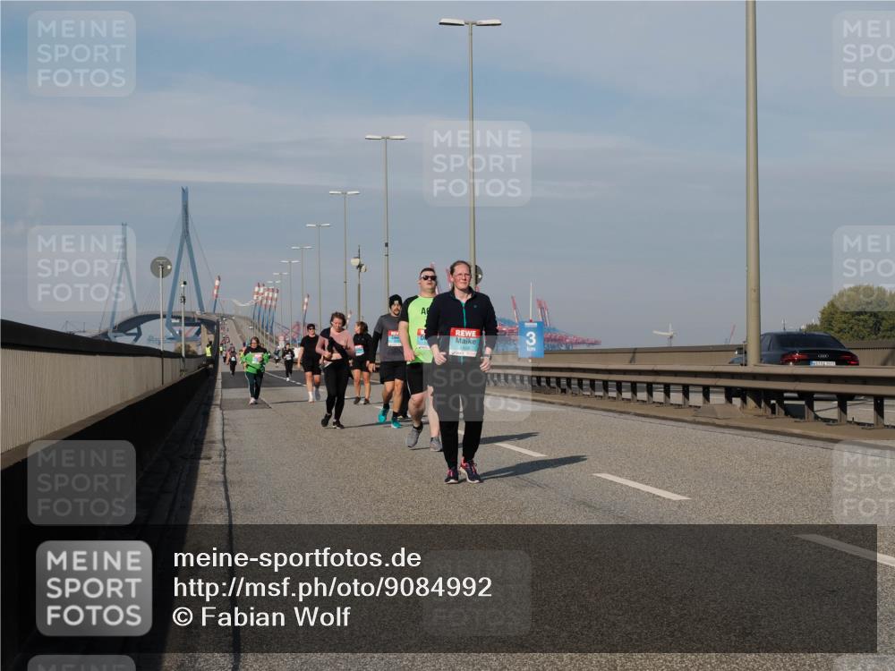 03.10.2025 - Köhlbrandbrückenlauf Fabian Wolf http://msf.ph/oto/9084992 03.10.2025 10:20:16 Position 3 3, 2005 meine-sportfotos.de