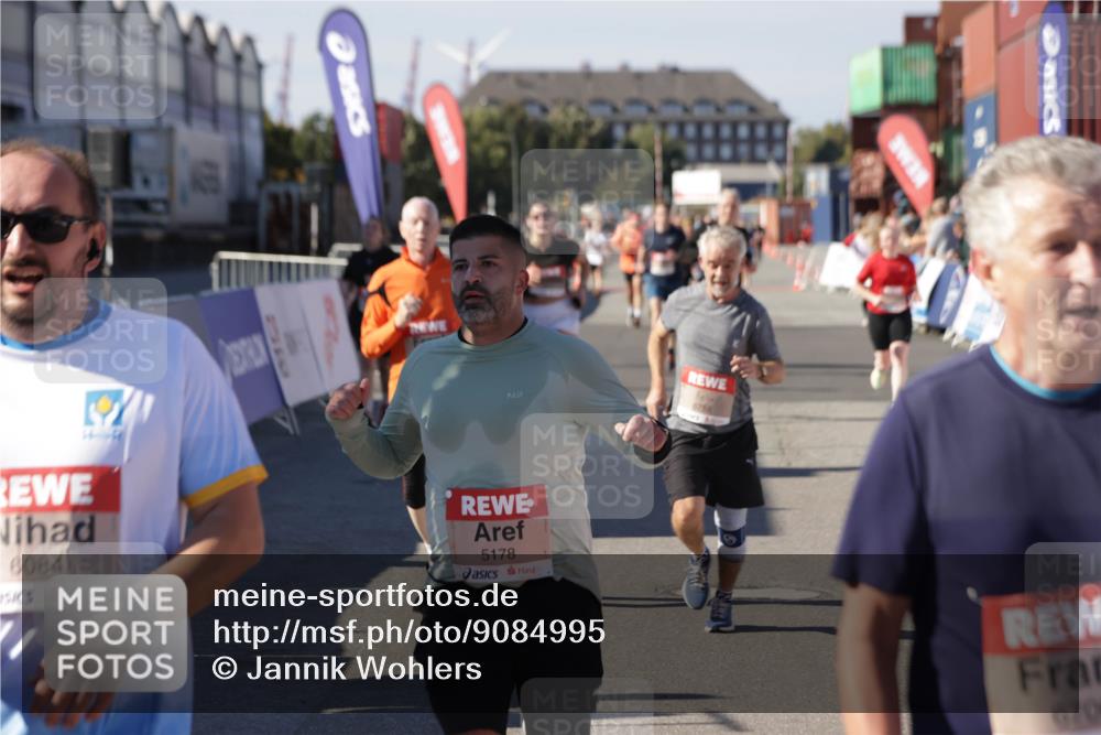 03.10.2025 - Köhlbrandbrückenlauf Jannik Wohlers http://msf.ph/oto/9084995 03.10.2025 13:18:35 Ziel 4154, 4280, 4341, 4560, 4606, 4796, 4812, 4819, 4826, 4882, 5115, 5178, 5192, 5722, 6084, 6596, 6700, 6758 meine-sportfotos.de