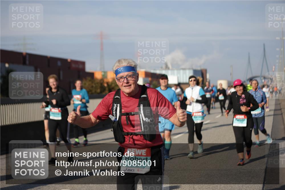 03.10.2025 - Köhlbrandbrückenlauf Jannik Wohlers http://msf.ph/oto/9085001 03.10.2025 10:07:19 Position 3 1930 meine-sportfotos.de