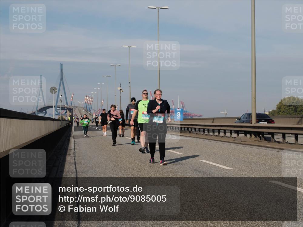 03.10.2025 - Köhlbrandbrückenlauf Fabian Wolf http://msf.ph/oto/9085005 03.10.2025 10:20:16 Position 3 3 meine-sportfotos.de