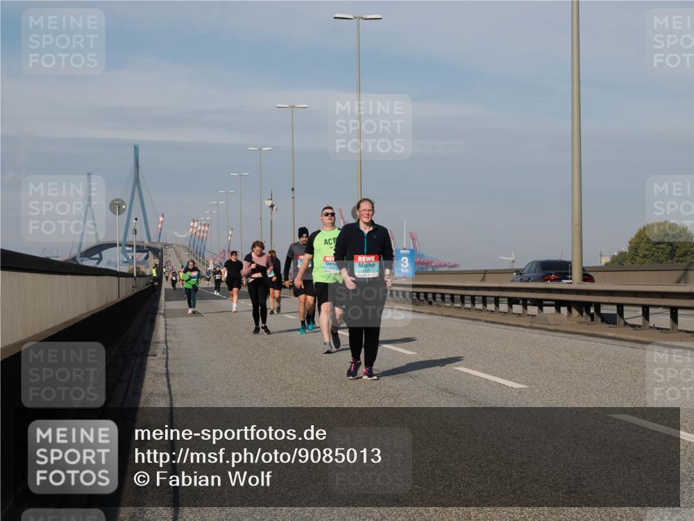 03.10.2025 - Köhlbrandbrückenlauf Fabian Wolf http://msf.ph/oto/9085013 03.10.2025 10:20:16 Position 3 3 meine-sportfotos.de