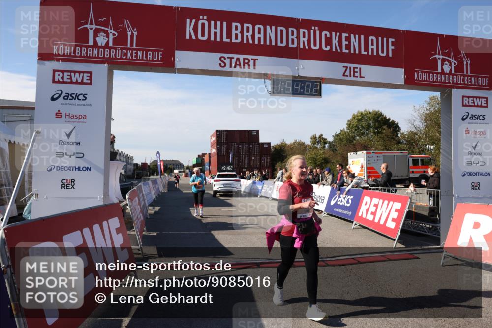 03.10.2025 - Köhlbrandbrückenlauf Lena Gebhardt http://msf.ph/oto/9085016 03.10.2025 13:54:02 Ziel 5603, 5819, 6529, 6549 meine-sportfotos.de