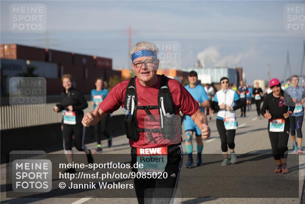03.10.2025 - Köhlbrandbrückenlauf Jannik Wohlers http://msf.ph/oto/9085020 03.10.2025 10:07:19 Position 3 1930 meine-sportfotos.de