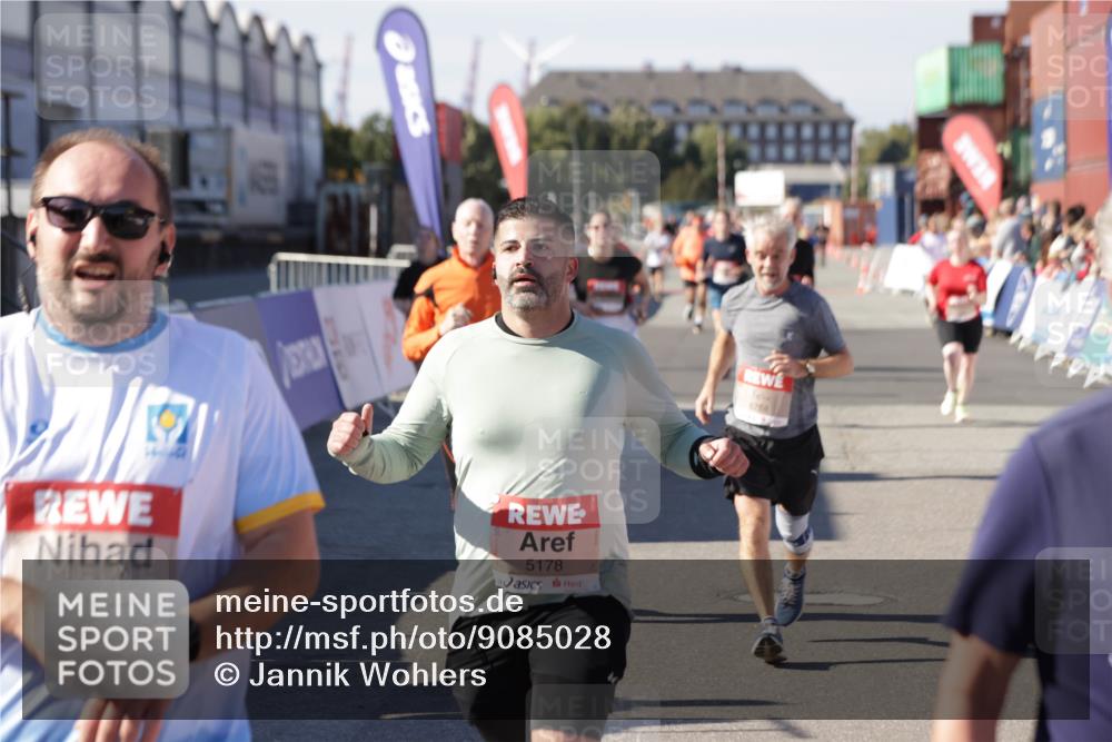 03.10.2025 - Köhlbrandbrückenlauf Jannik Wohlers http://msf.ph/oto/9085028 03.10.2025 13:18:35 Ziel 4154, 4280, 4341, 4560, 4606, 4796, 4812, 4819, 4826, 4882, 5115, 5178, 5192, 5722, 6084, 6596, 6700, 6758 meine-sportfotos.de