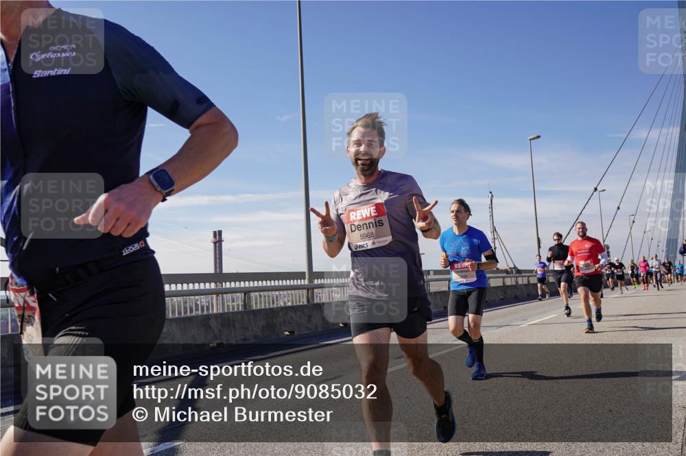 03.10.2025 - Köhlbrandbrückenlauf Michael Burmester http://msf.ph/oto/9085032 03.10.2025 12:42:53 Position 2 5968 meine-sportfotos.de