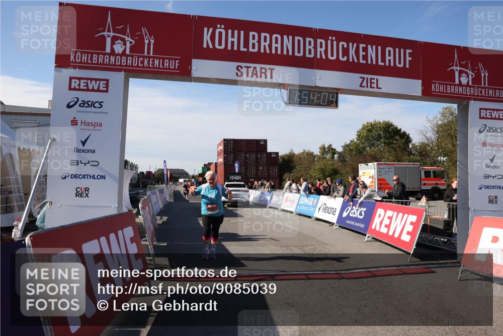 03.10.2025 - Köhlbrandbrückenlauf Lena Gebhardt http://msf.ph/oto/9085039 03.10.2025 13:54:04 Ziel 5603, 5819, 6529, 6549 meine-sportfotos.de