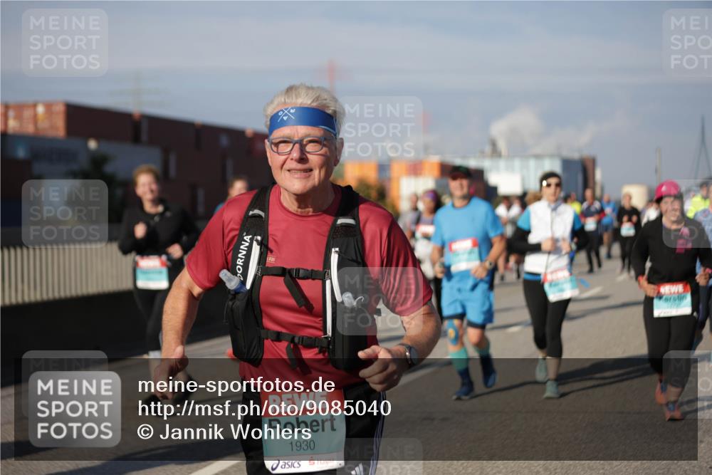 03.10.2025 - Köhlbrandbrückenlauf Jannik Wohlers http://msf.ph/oto/9085040 03.10.2025 10:07:19 Position 3 1930 meine-sportfotos.de