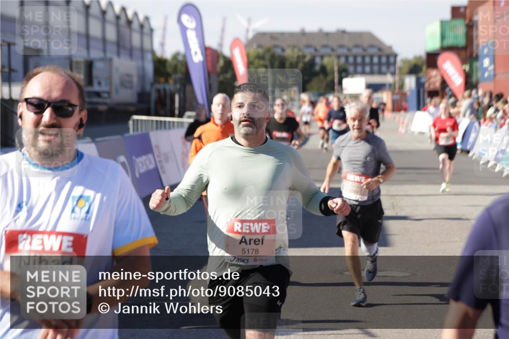 03.10.2025 - Köhlbrandbrückenlauf Jannik Wohlers http://msf.ph/oto/9085043 03.10.2025 13:18:35 Ziel 4154, 4280, 4341, 4560, 4606, 4796, 4812, 4819, 4826, 4882, 5115, 5178, 5192, 5722, 6084, 6596, 6700, 6758 meine-sportfotos.de