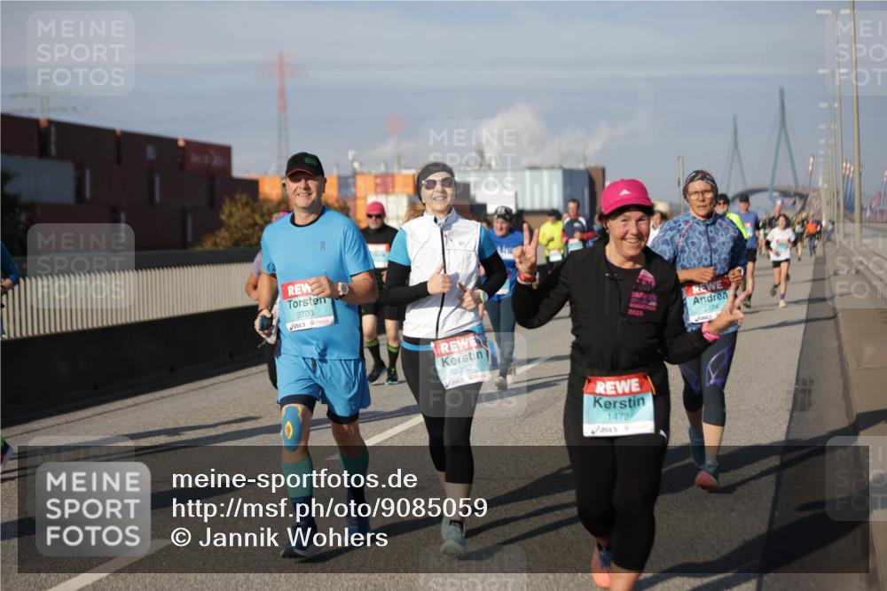 03.10.2025 - Köhlbrandbrückenlauf Jannik Wohlers http://msf.ph/oto/9085059 03.10.2025 10:07:20 Position 3 00, 3703, 2025, 2774, 3232, 1472 meine-sportfotos.de