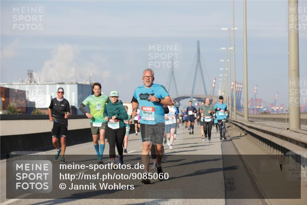 03.10.2025 - Köhlbrandbrückenlauf Jannik Wohlers http://msf.ph/oto/9085060 03.10.2025 09:56:37 Position 3 1418, 1642 meine-sportfotos.de