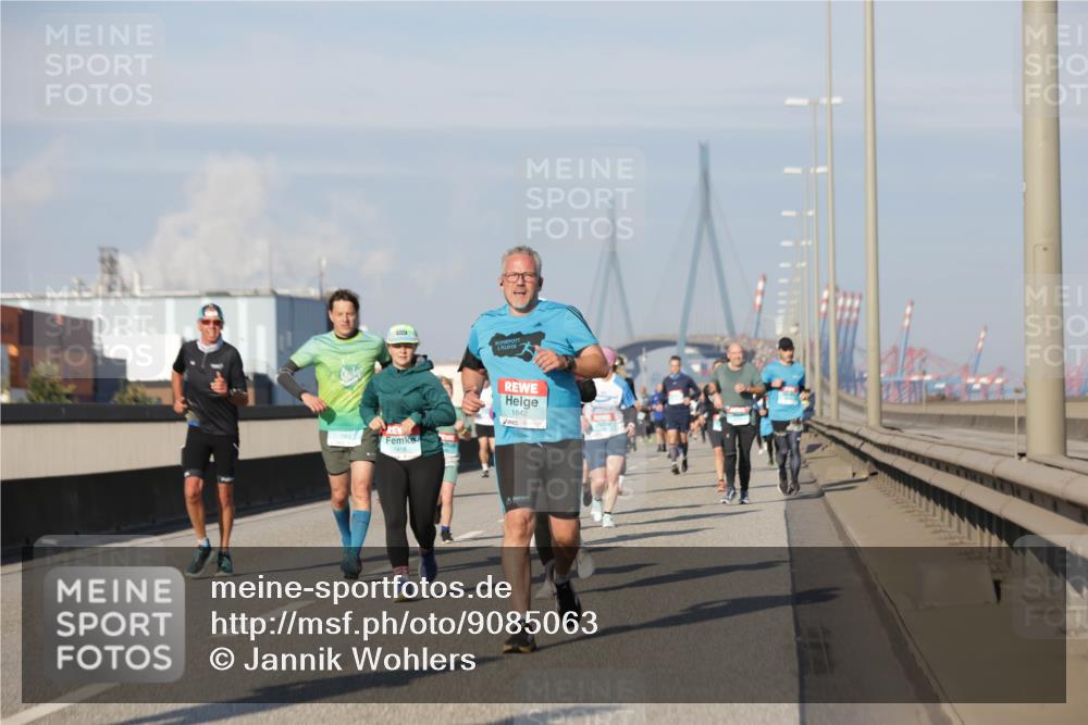 03.10.2025 - Köhlbrandbrückenlauf Jannik Wohlers http://msf.ph/oto/9085063 03.10.2025 09:56:37 Position 3 1642 meine-sportfotos.de