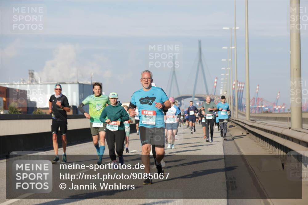 03.10.2025 - Köhlbrandbrückenlauf Jannik Wohlers http://msf.ph/oto/9085067 03.10.2025 09:56:38 Position 3 1642 meine-sportfotos.de