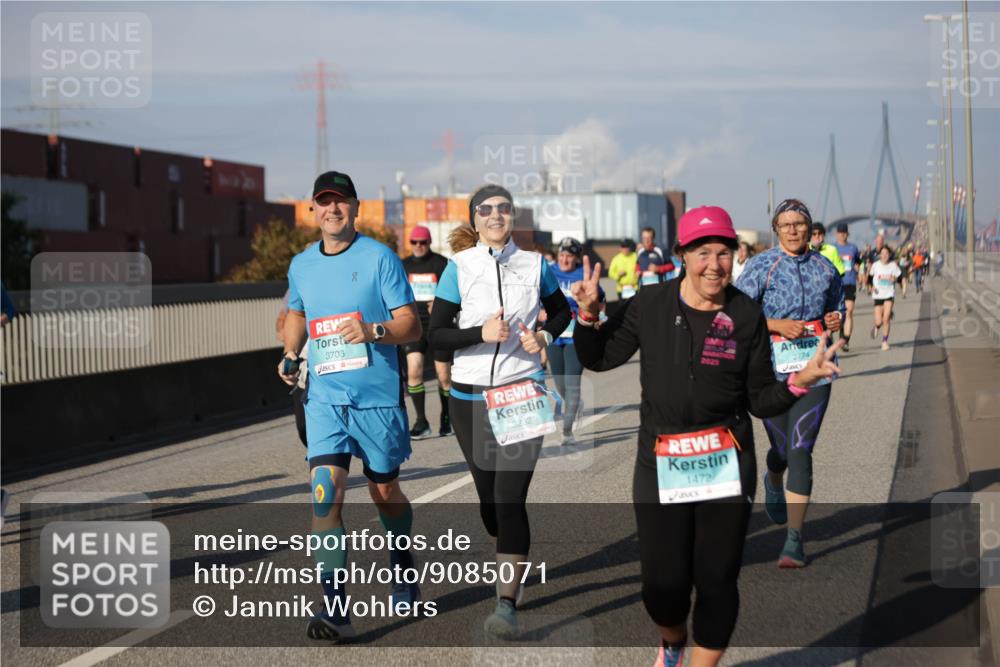03.10.2025 - Köhlbrandbrückenlauf Jannik Wohlers http://msf.ph/oto/9085071 03.10.2025 10:07:20 Position 3 3703, 3232, 2025, 2774, 1472 meine-sportfotos.de