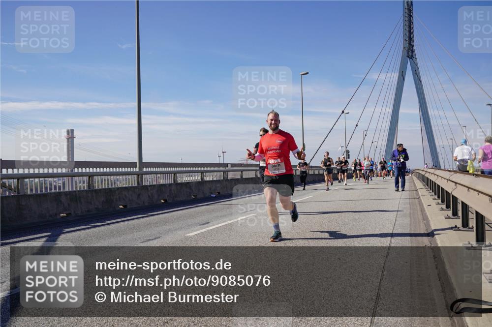 03.10.2025 - Köhlbrandbrückenlauf Michael Burmester http://msf.ph/oto/9085076 03.10.2025 12:42:55 Position 2  meine-sportfotos.de