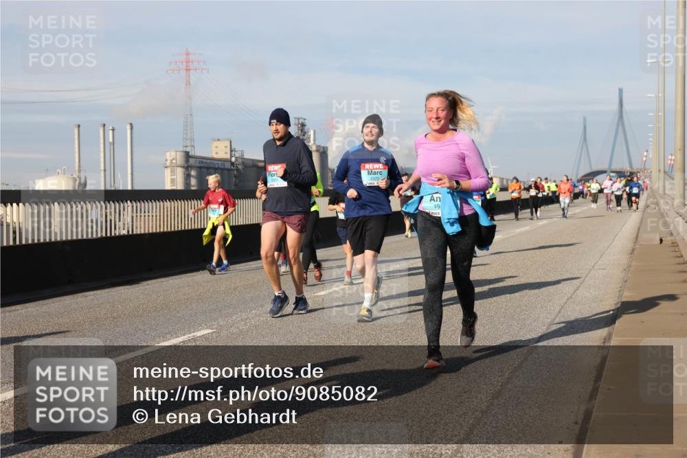 03.10.2025 - Köhlbrandbrückenlauf Lena Gebhardt http://msf.ph/oto/9085082 03.10.2025 10:05:26 Position 2 2351, 2371, 193 meine-sportfotos.de