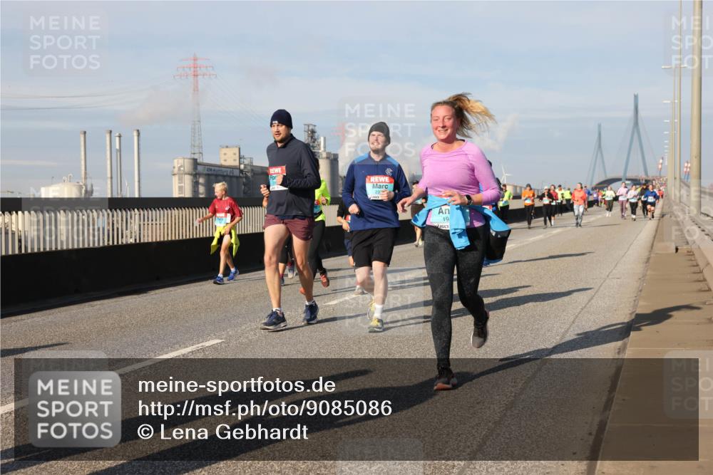 03.10.2025 - Köhlbrandbrückenlauf Lena Gebhardt http://msf.ph/oto/9085086 03.10.2025 10:05:26 Position 2 23, 19 meine-sportfotos.de